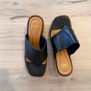 New Sarto Black Leather Sandals size US 6. Women’s.